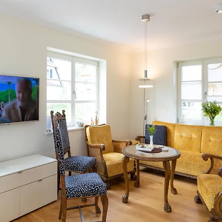 Exklusives Reetdachhaus Mit Sauna In *