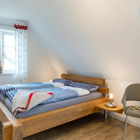 Exklusives Reetdachhaus Mit Sauna In *