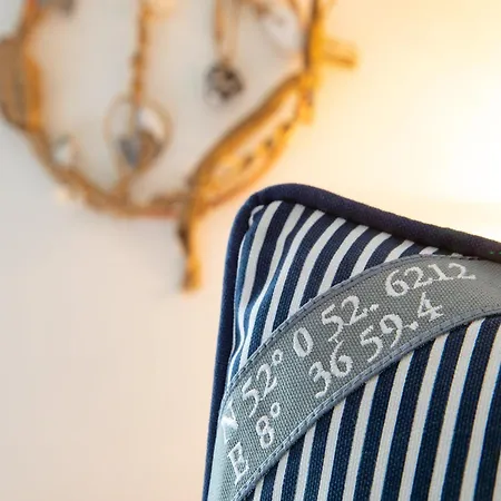 Exklusives Reetdachhaus Mit Sauna In