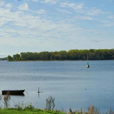Casa vacanze Exklusives Reetdachhaus Mit Sauna In *